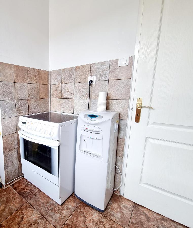 Hostel Primax Познань Экстерьер фото