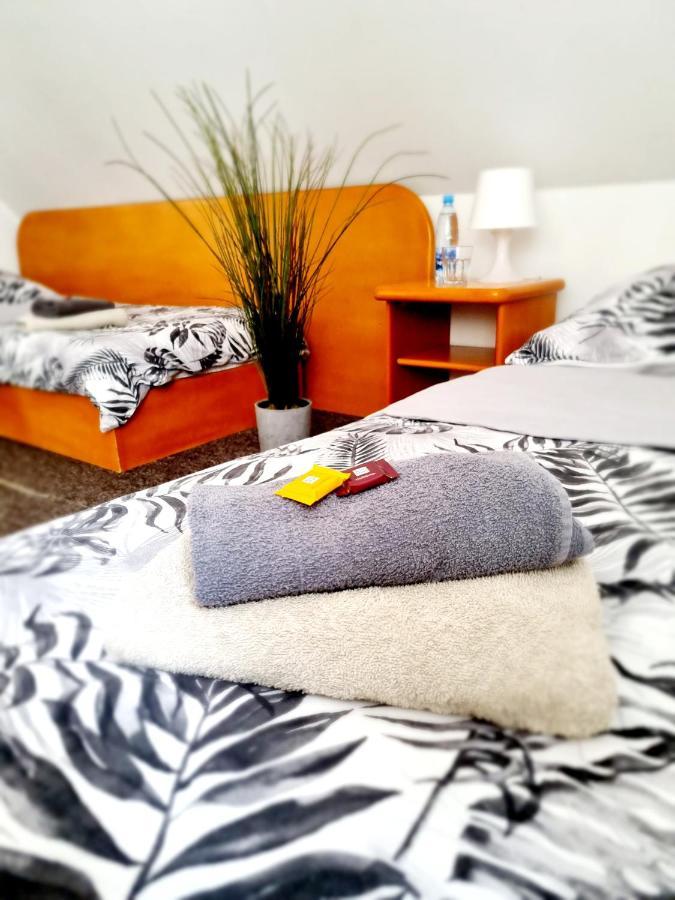 Hostel Primax Познань Экстерьер фото