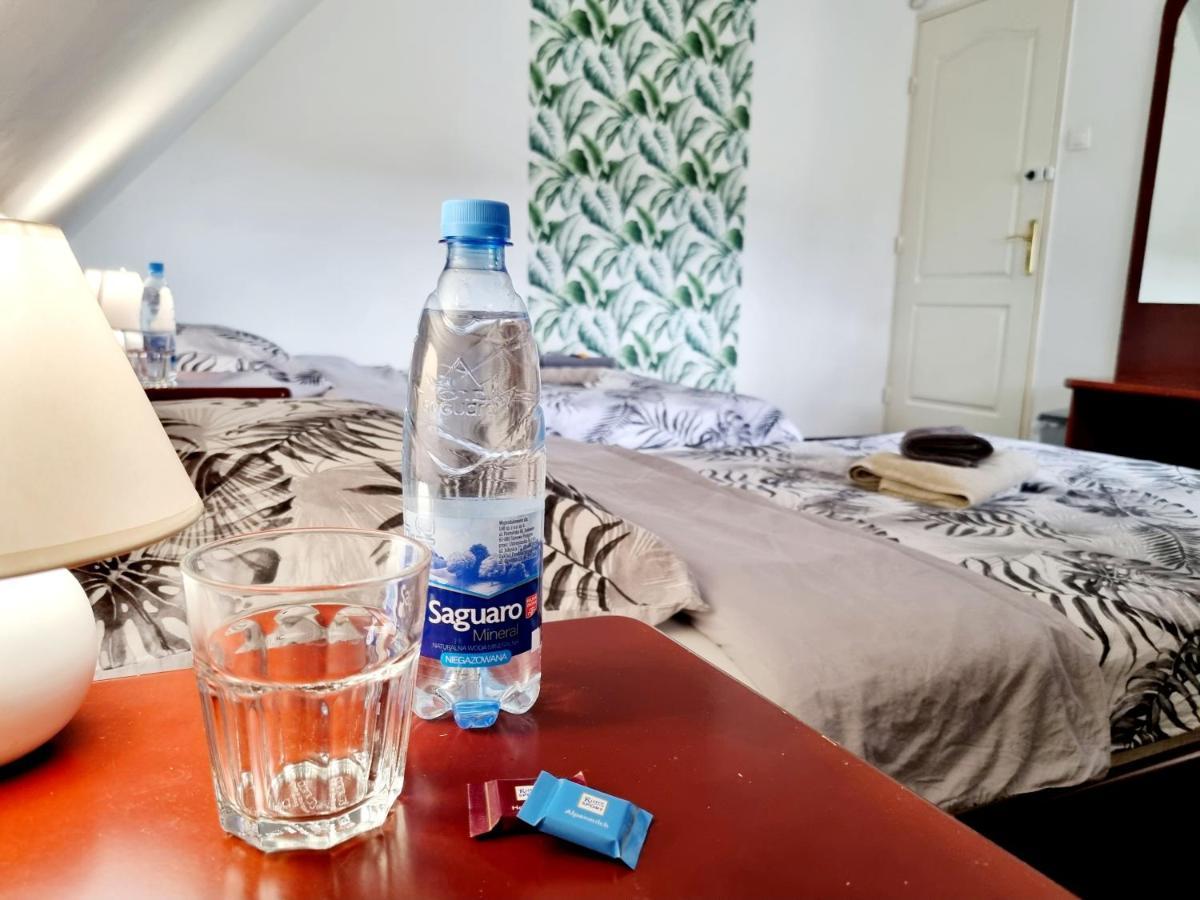 Hostel Primax Познань Экстерьер фото