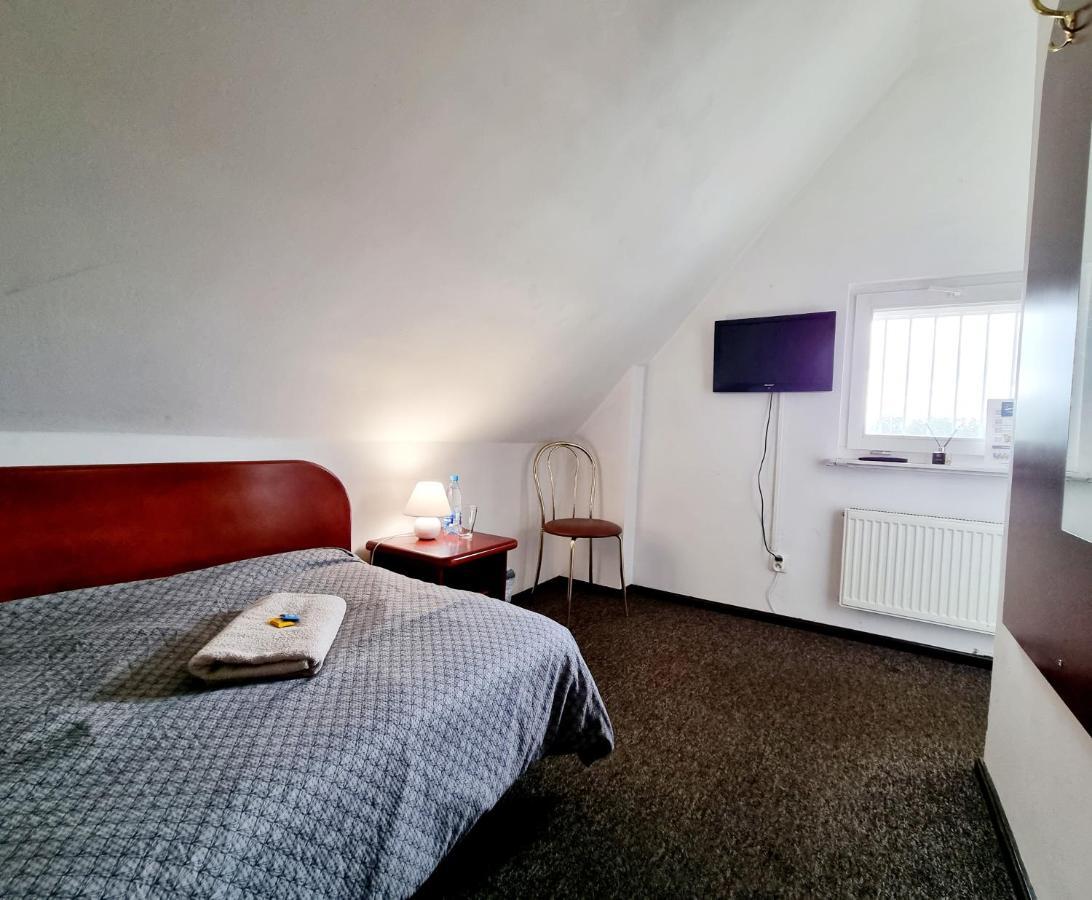 Hostel Primax Познань Экстерьер фото