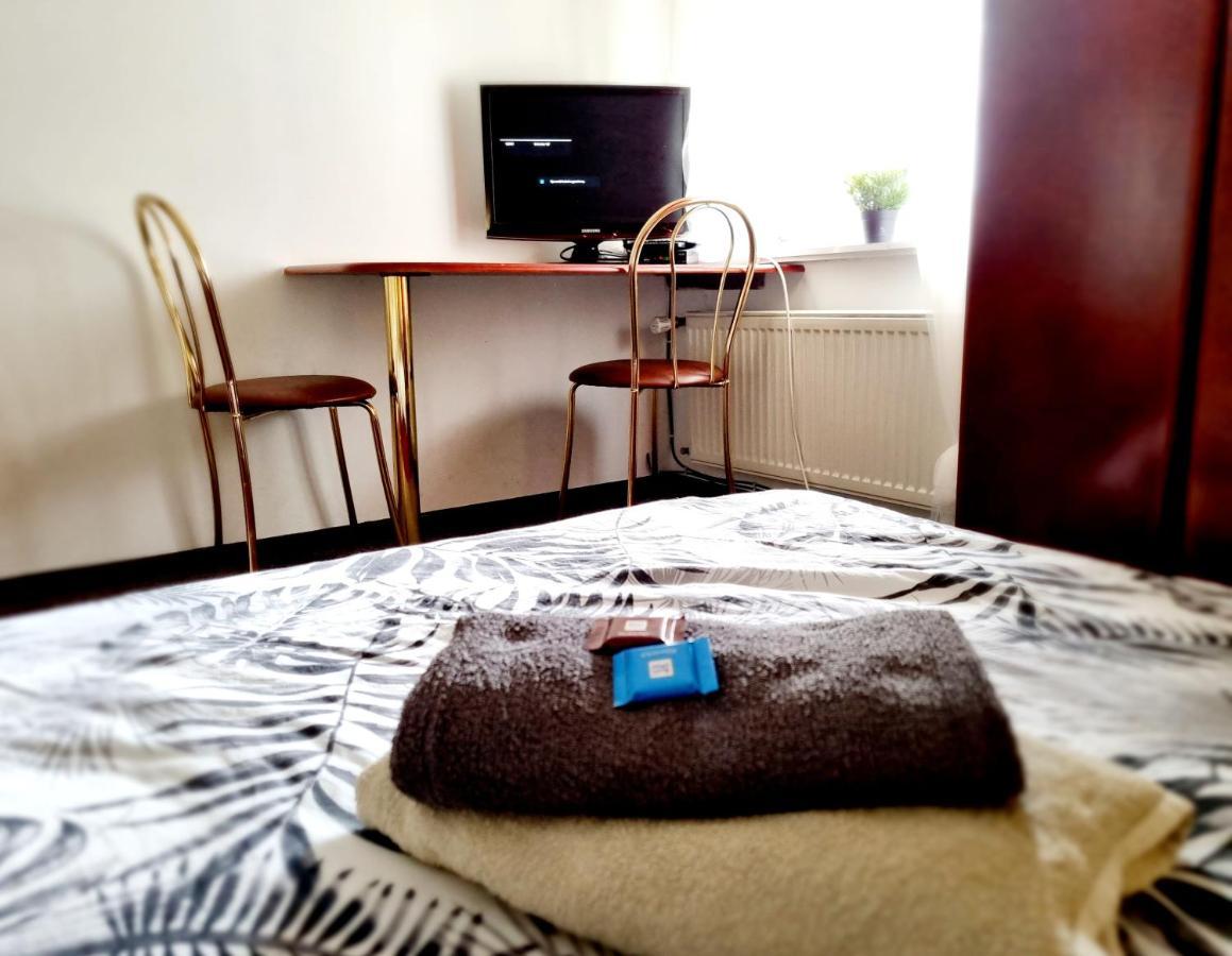Hostel Primax Познань Экстерьер фото