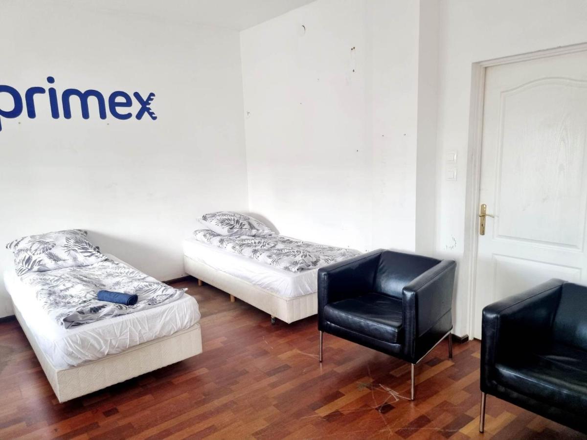Hostel Primax Познань Экстерьер фото