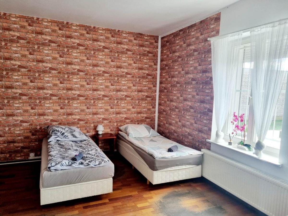 Hostel Primax Познань Экстерьер фото
